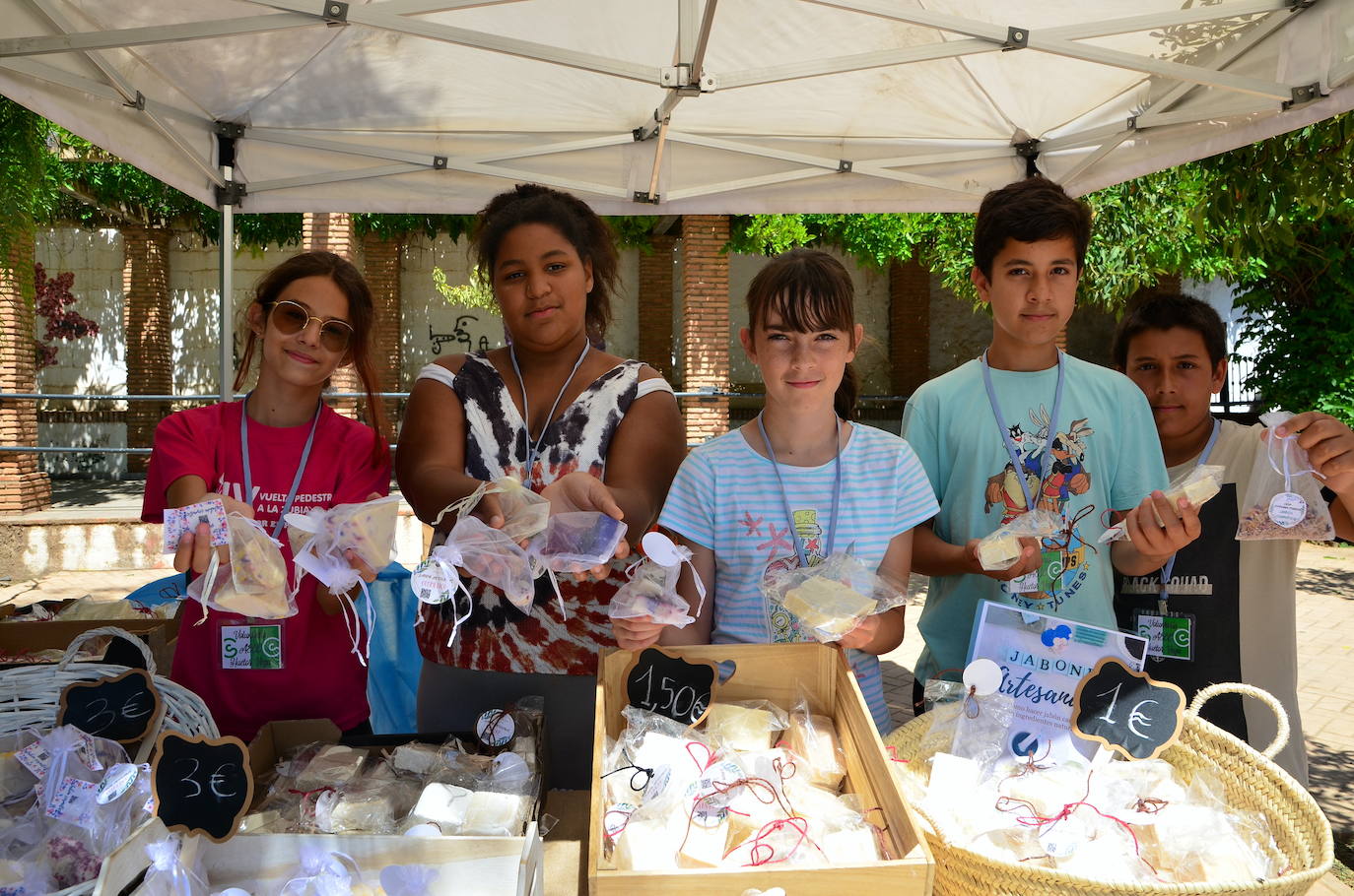 Venta de jabones artesanales del CEIP Mariana Pineda de Huétor Vega.