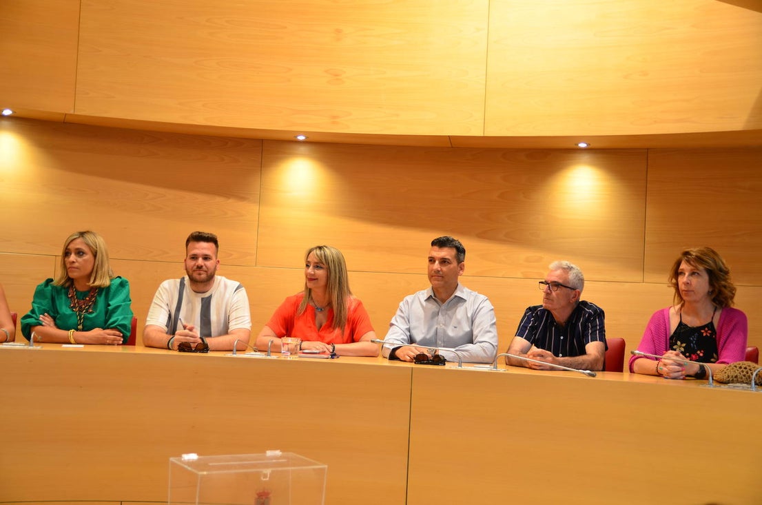 Elección y toma de posesión de Elena Duque como alcaldesa de Huétor Vega.