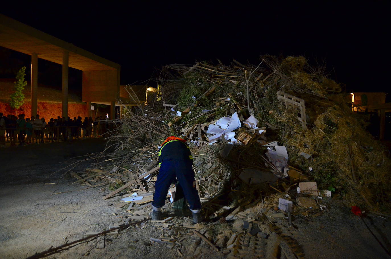 Huétor Vega programó una noche de San Juan con pop rock en directo.