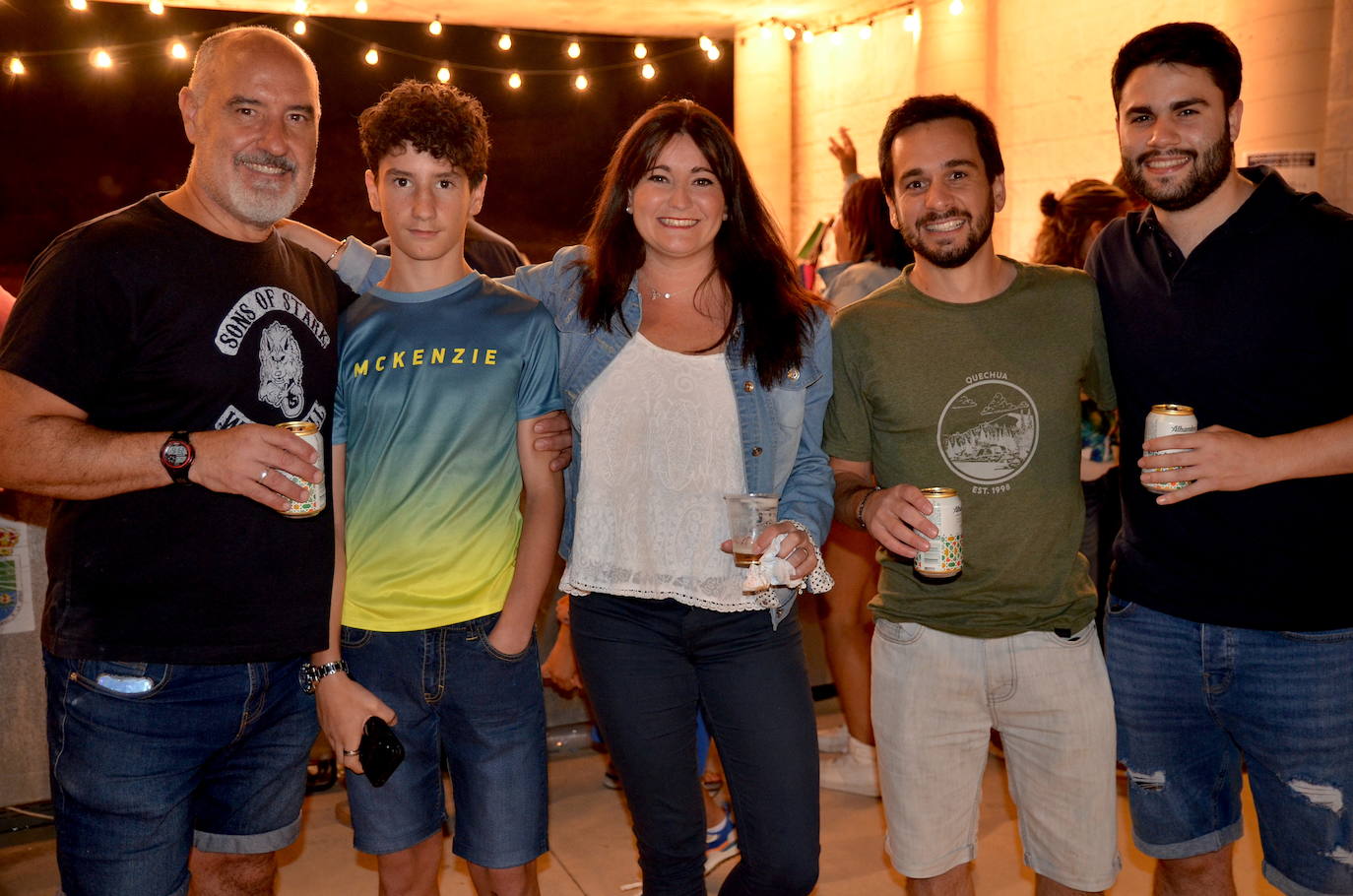 Huétor Vega programó una noche de San Juan con pop rock en directo.