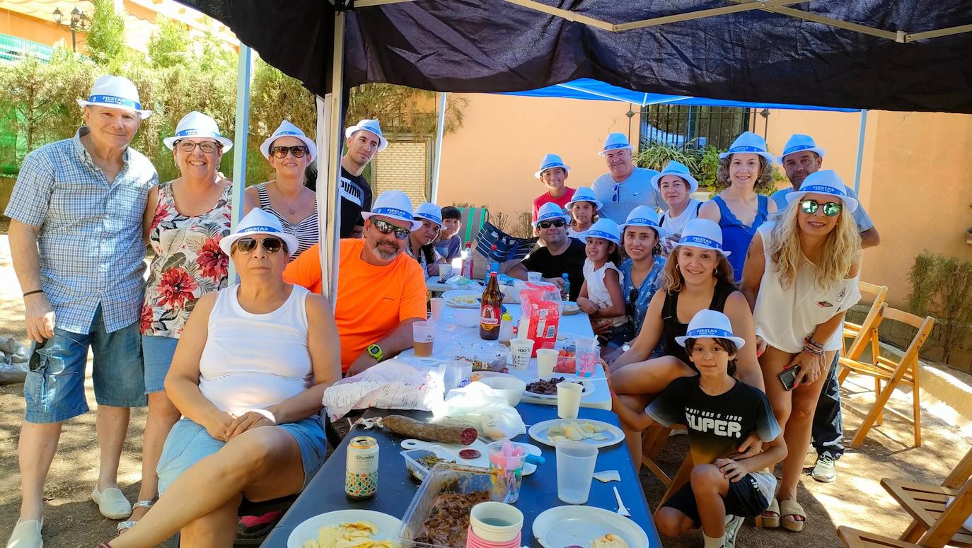 La paella popular en Parque de los Pinos, uno de los encuentros más esperados de las fiestas de Huétor Vega.