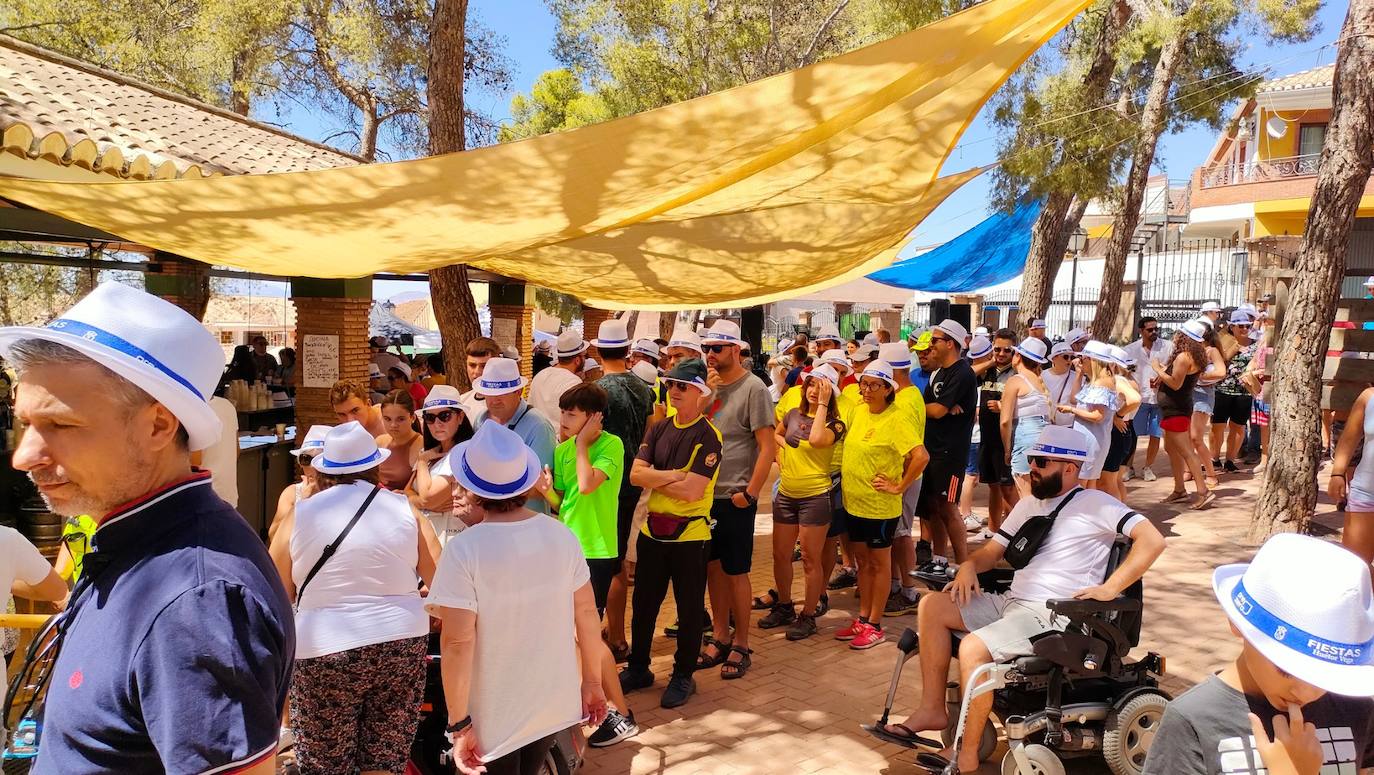 La paella popular en Parque de los Pinos, uno de los encuentros más esperados de las fiestas de Huétor Vega.