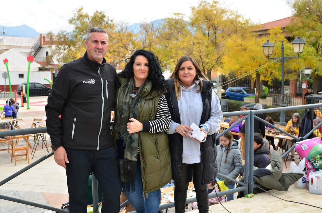 El Aula Ambiental del Ayuntamiento de Huétor Vega organiza un taller de decoraciones navideñas con materiales reciclados.