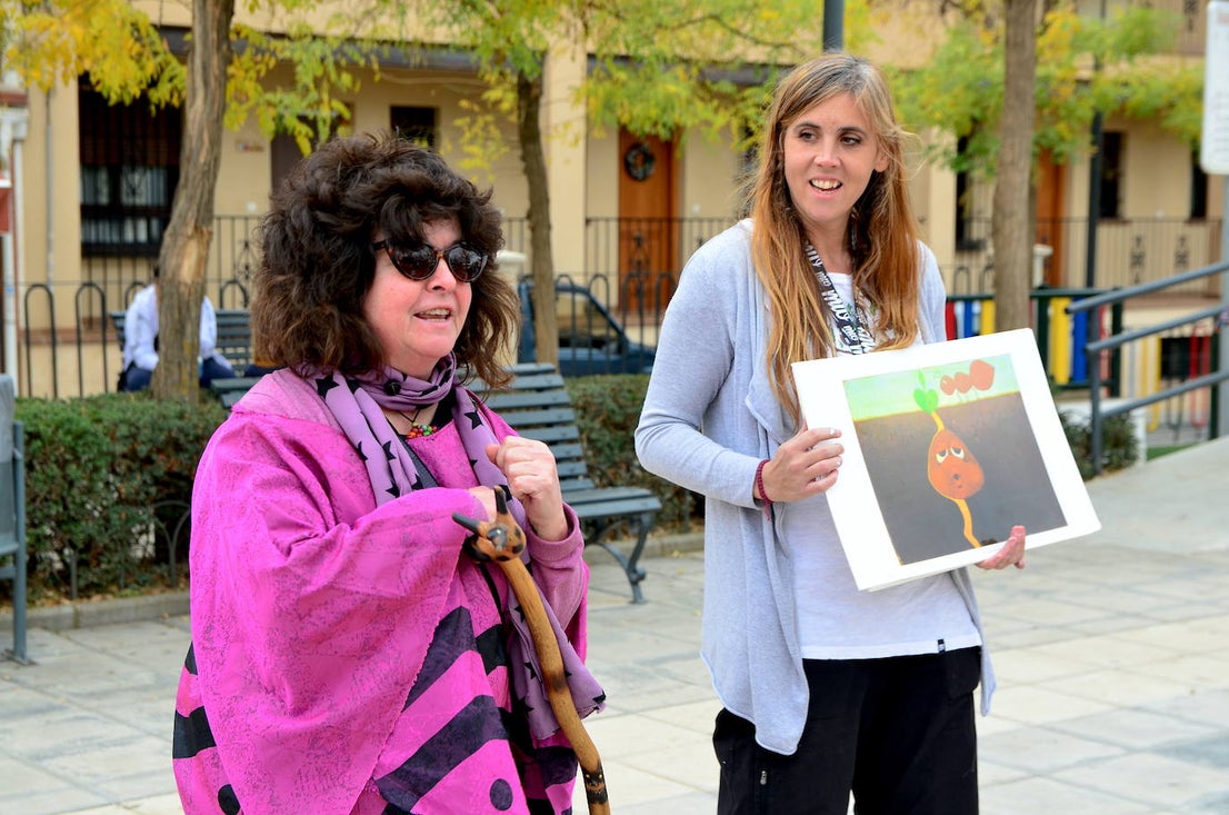 El Aula Ambiental del Ayuntamiento de Huétor Vega organiza un taller de decoraciones navideñas con materiales reciclados.