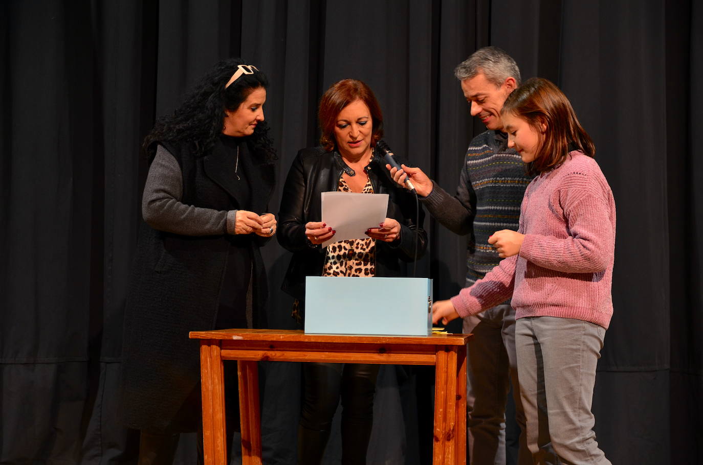 Sorteo de los niños y niñas que acompañarán a los Reyes Magos.