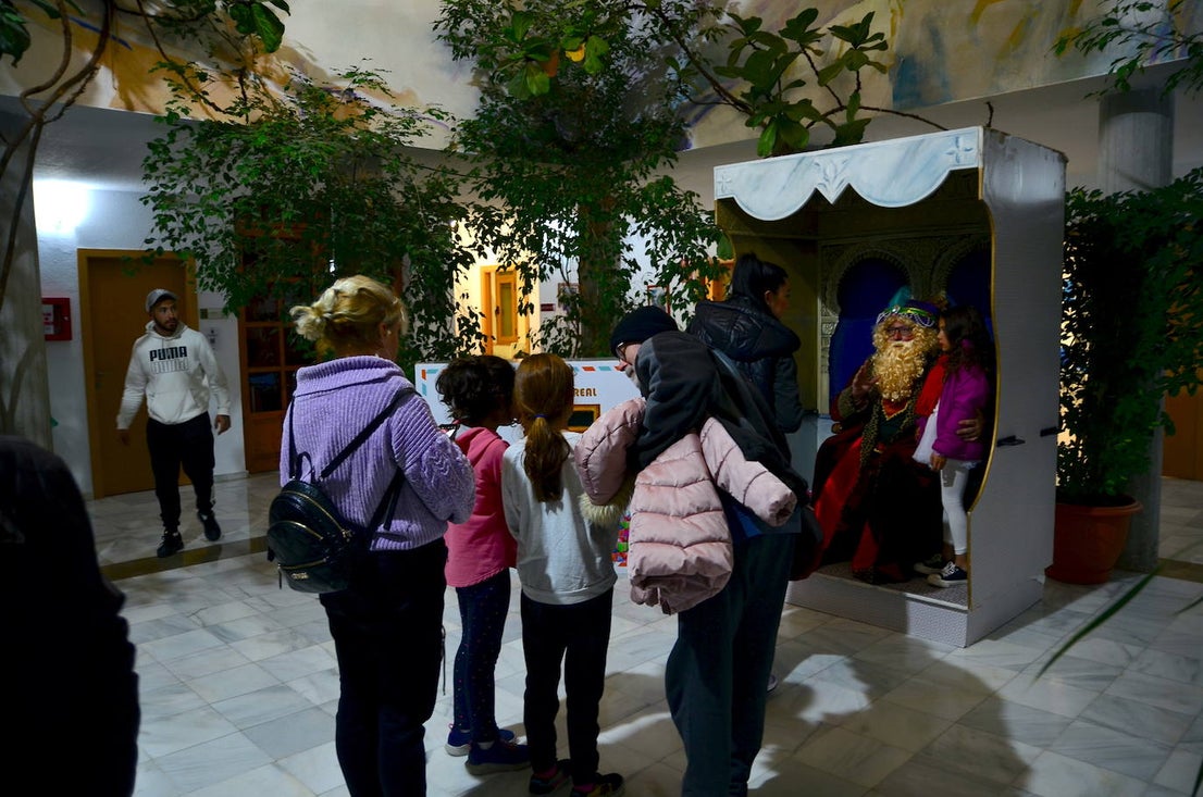 Visita del cartero real, toda la tarde en el Centro Social La Nava.