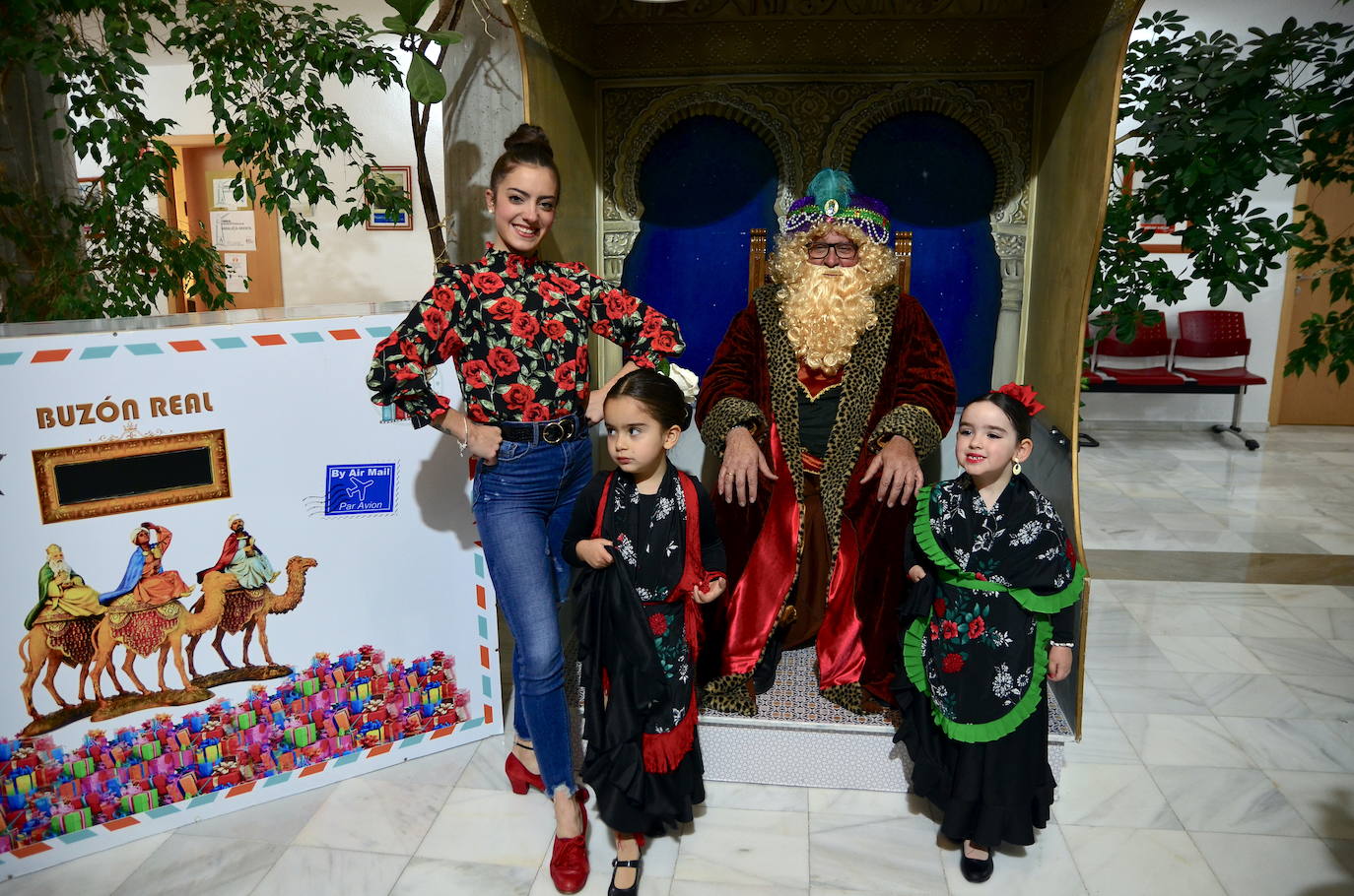 Visita del cartero real, toda la tarde en el Centro Social La Nava.