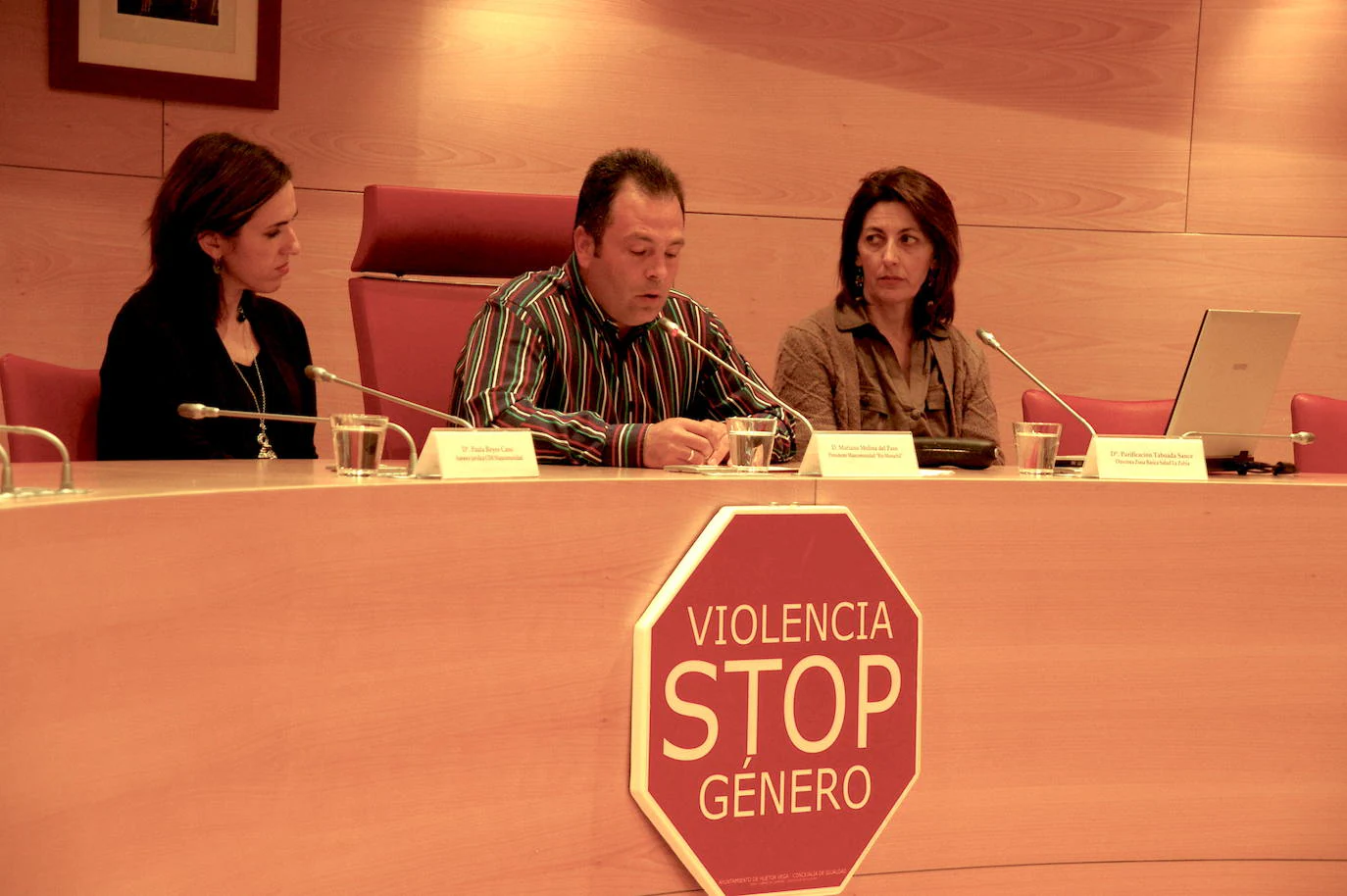 Presentando una jornada contra la violencia de género, en 2013.