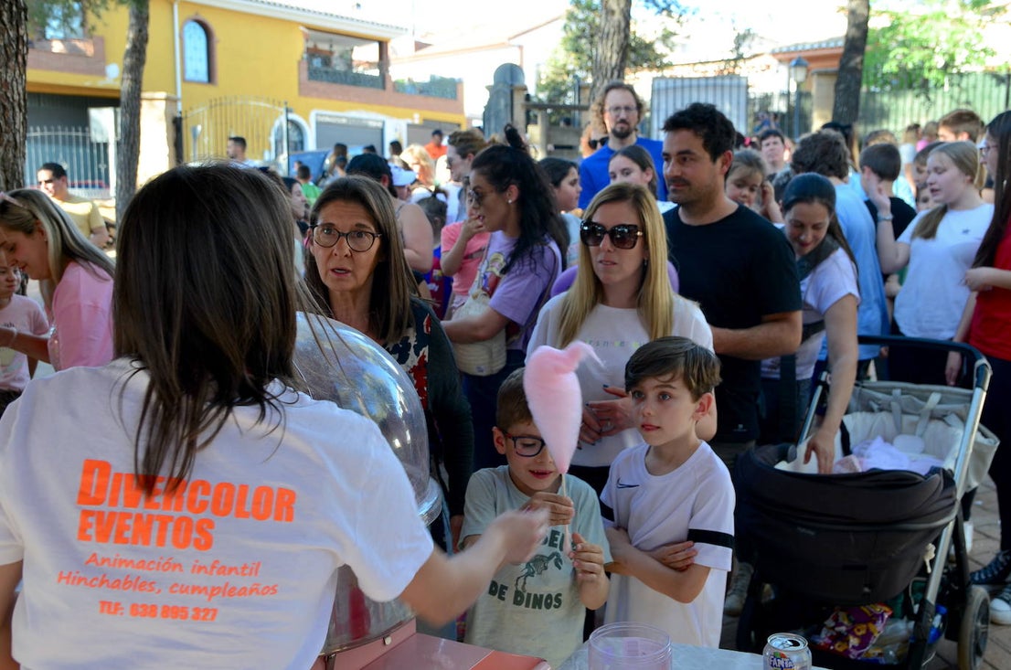 'Roar el güevo': tarde multitudinaria en Huétor Vega