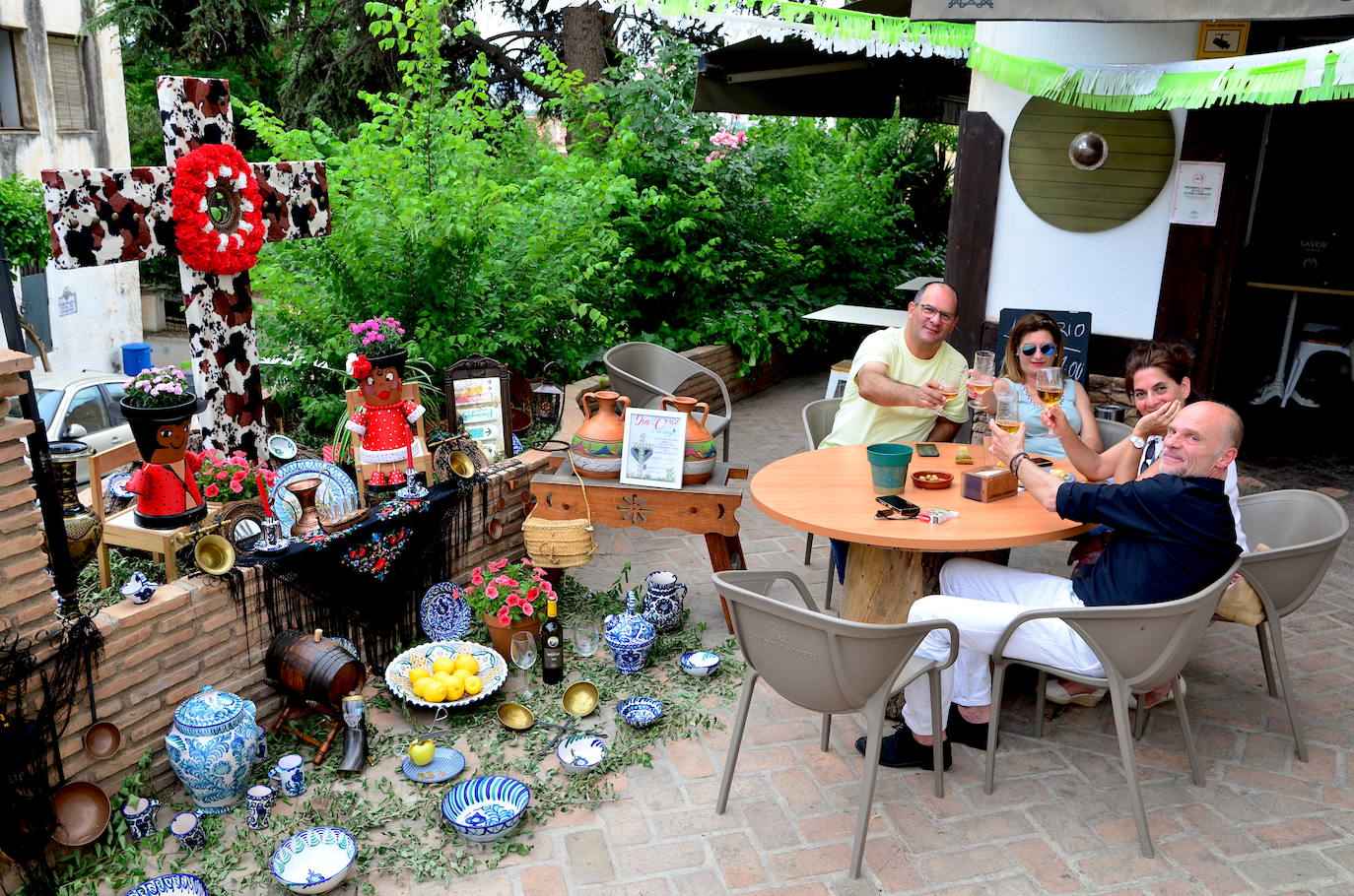 Huétor Vega, aferrado a la tradición de las Cruces
