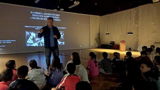 El alumnado de Huétor Vega descubre los secretos del 'Guernica' de Picasso
