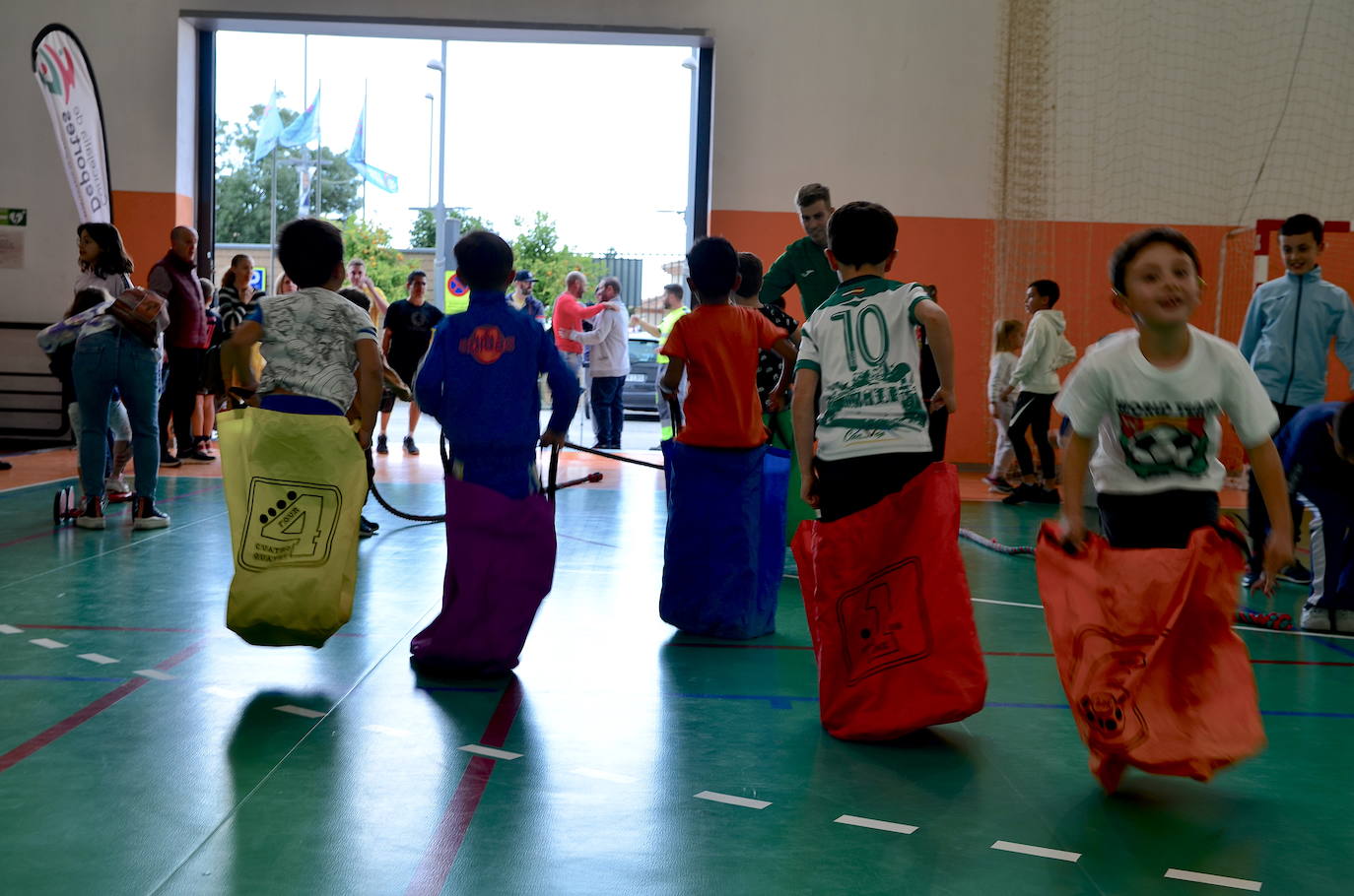 Clausura de los talleres y escuelas deportivas municipales de Huétor Vega