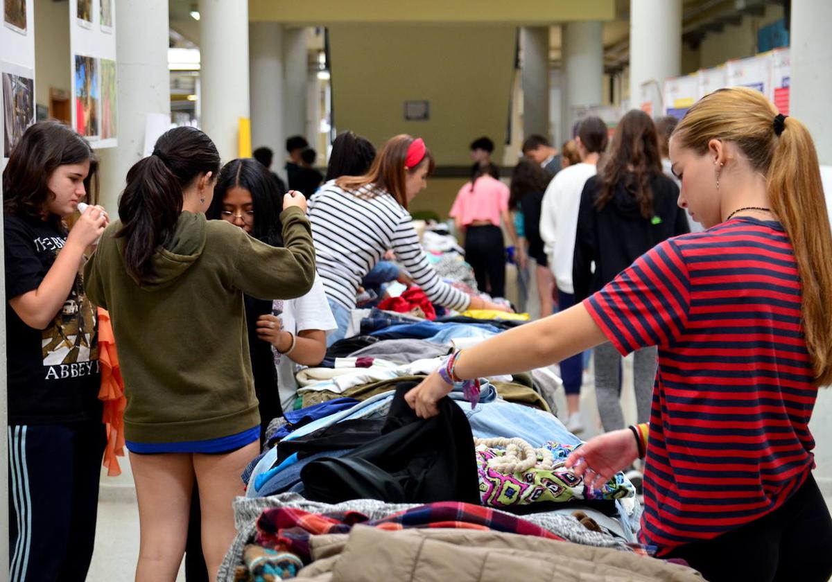 El mercadillo comprometido del IES Los Neveros de Huétor Vega