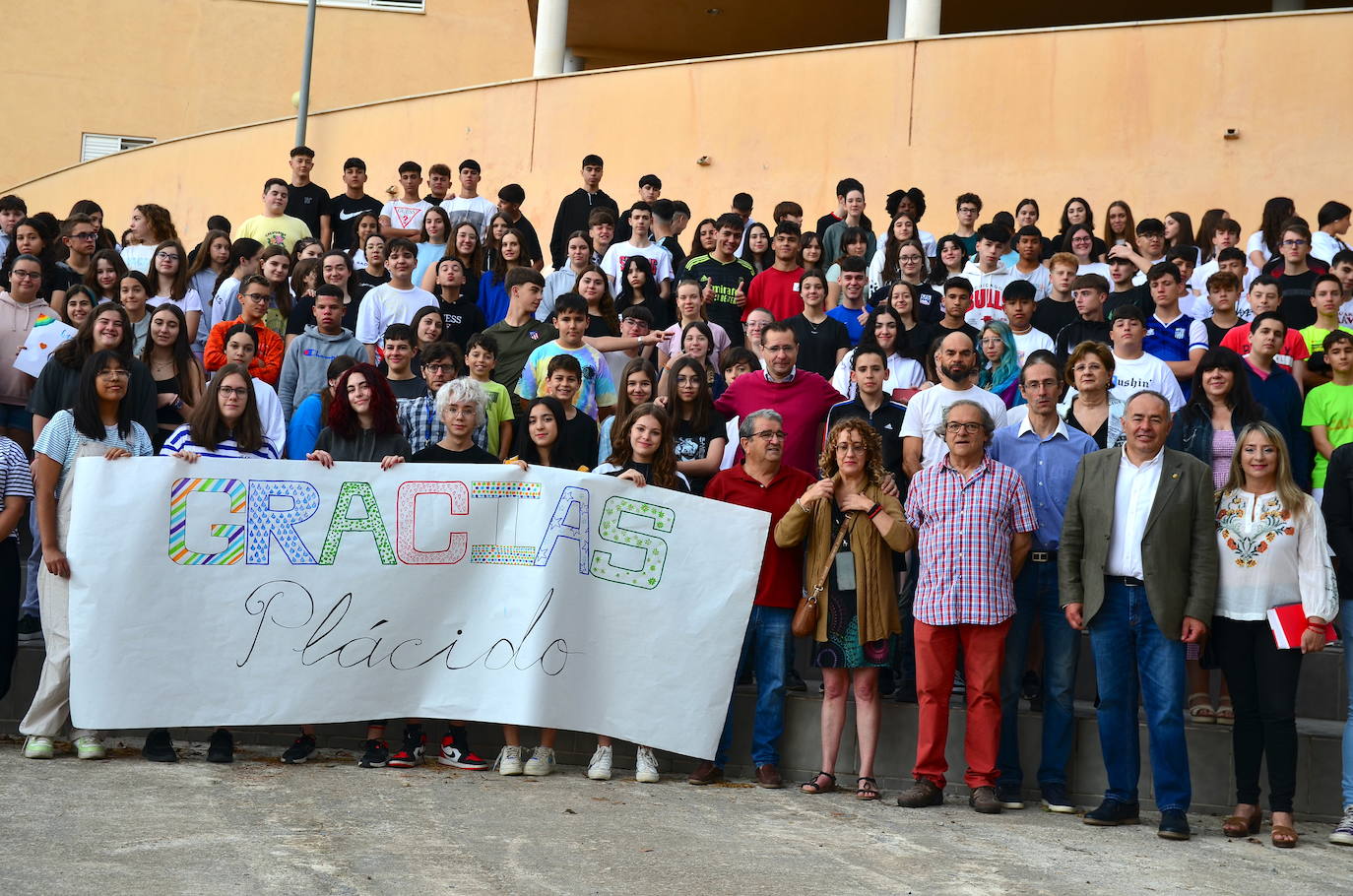 Homenaje sorpresa a Plácido Hurtado en Huétor Vega