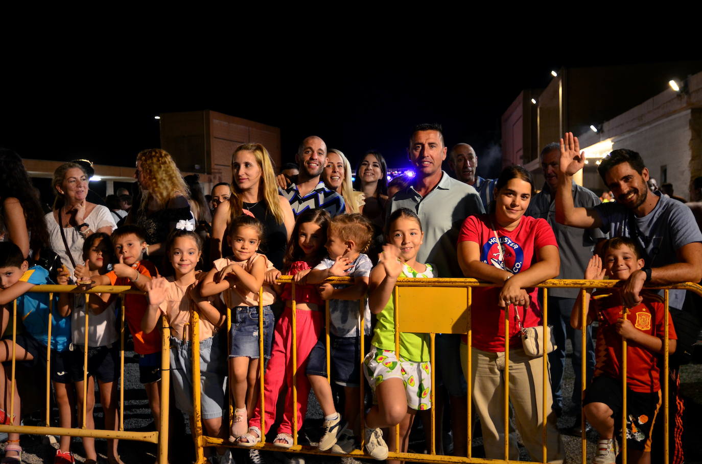 La Hoguera de San Juan eleva la felicidad en Huétor Vega