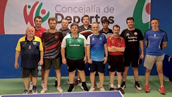 La Liga de Verano de Huétor Vega, aplaudida por los veteranos