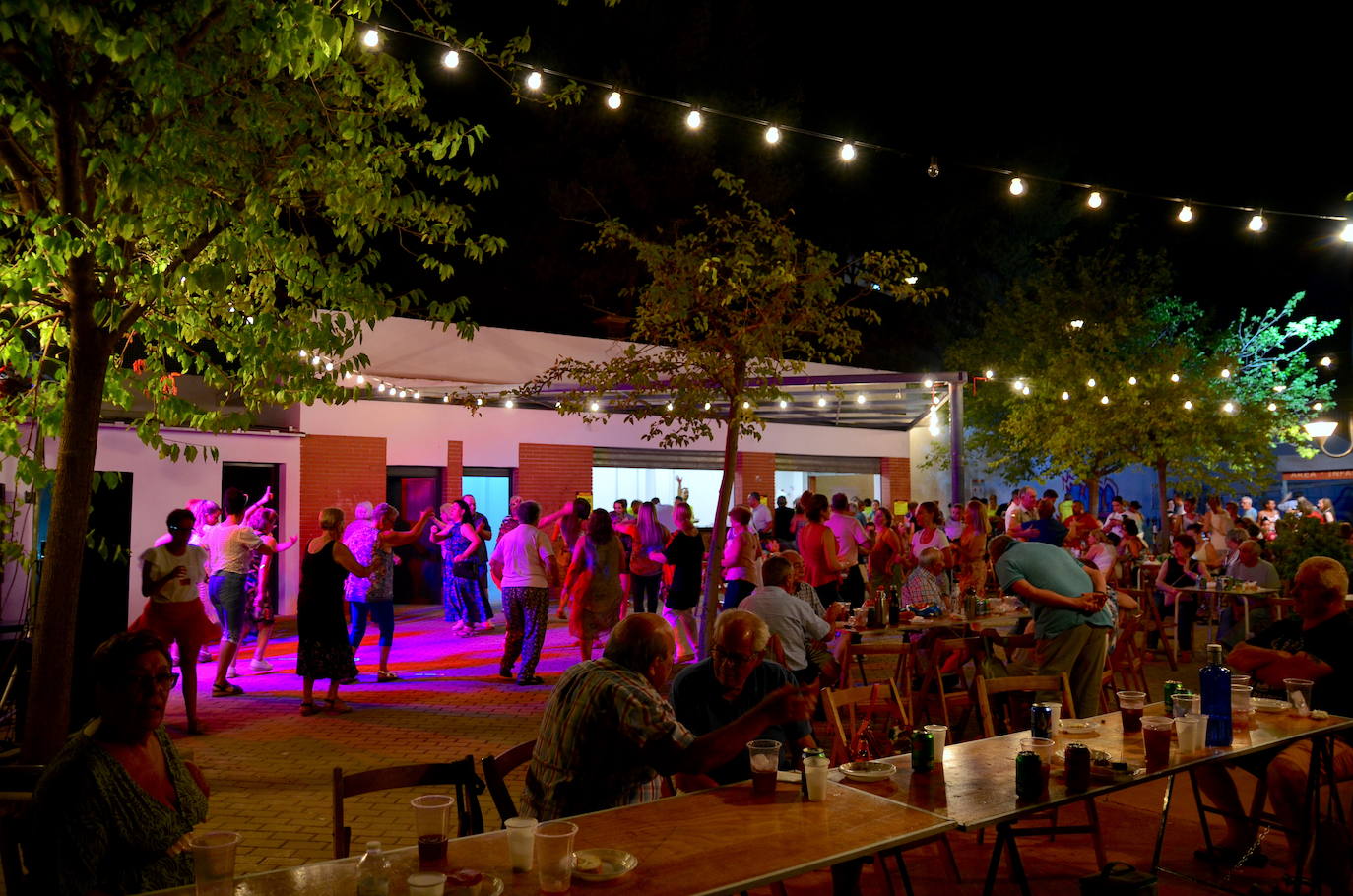 Huétor Vega recupera su esencia en la Verbena de Verano