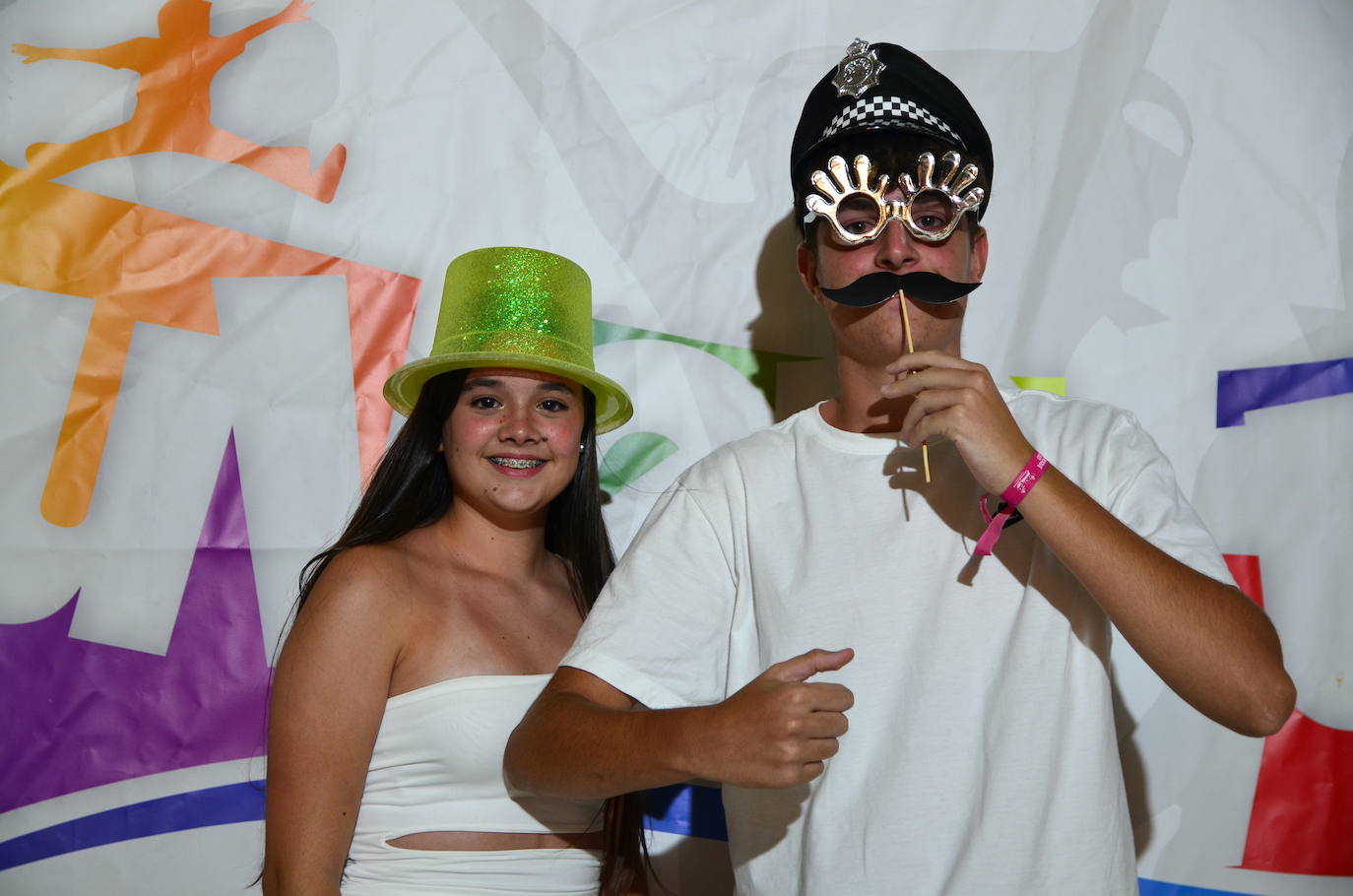 Nueva Fiesta de Blanco de la Juventud en Huétor Vega