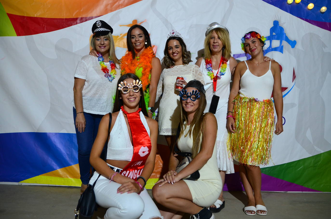 Nueva Fiesta de Blanco de la Juventud en Huétor Vega