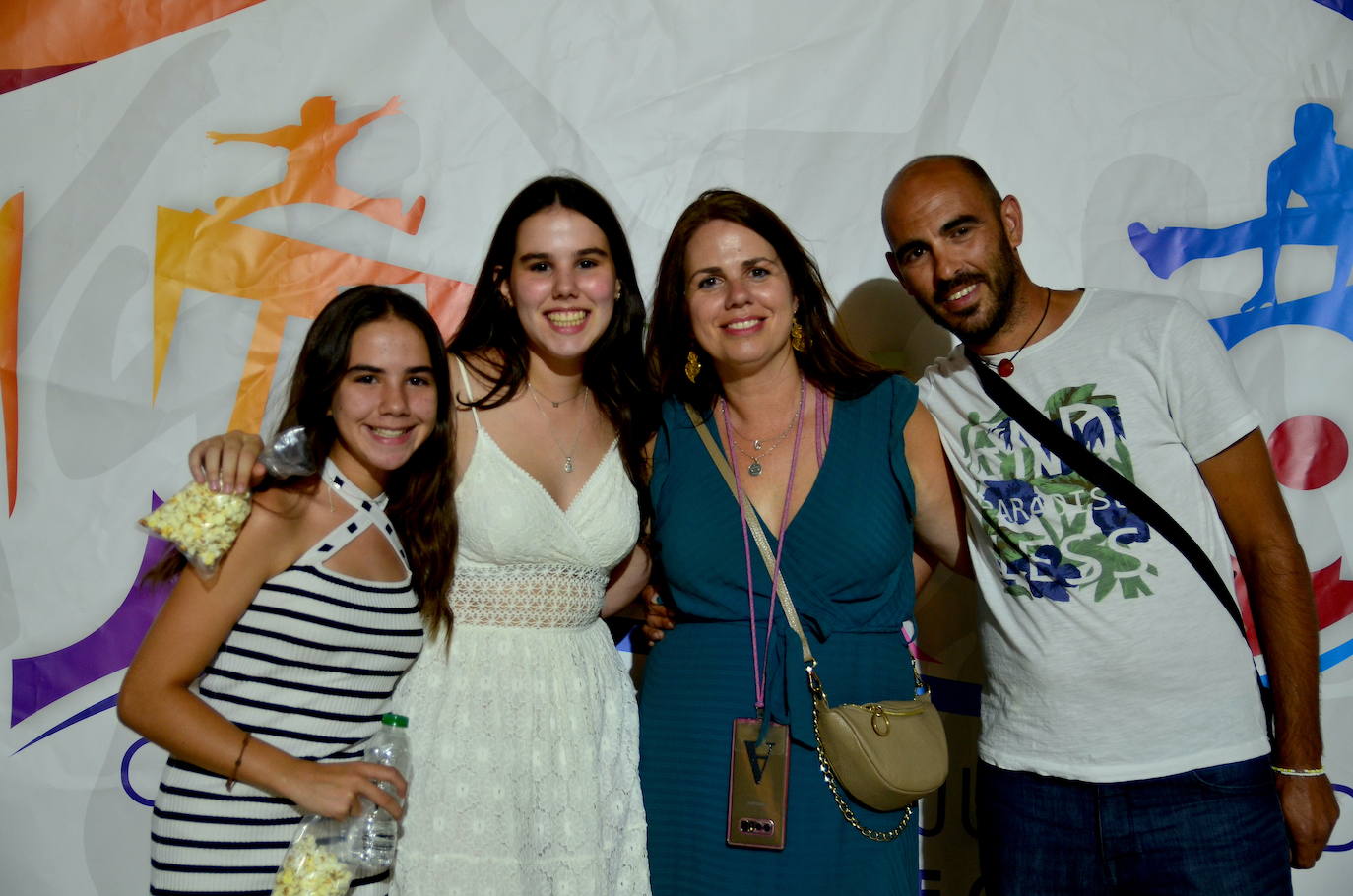 Nueva Fiesta de Blanco de la Juventud en Huétor Vega