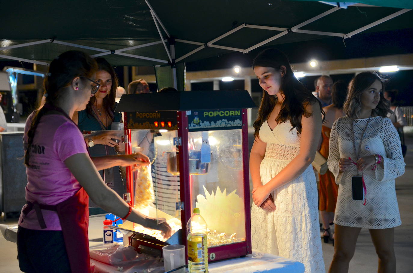 Nueva Fiesta de Blanco de la Juventud en Huétor Vega