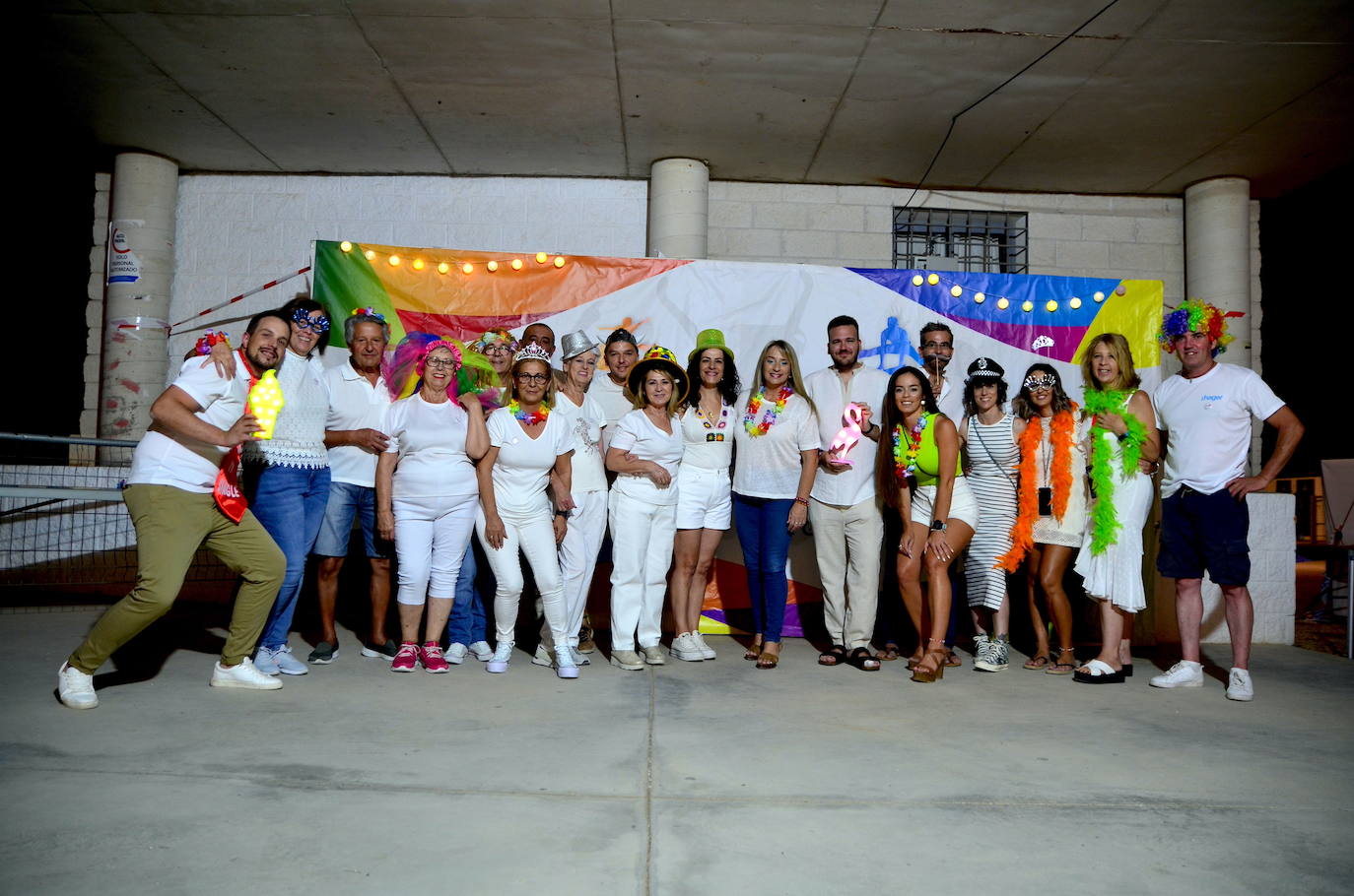 Nueva Fiesta de Blanco de la Juventud en Huétor Vega