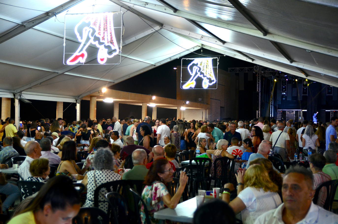 Gran ambiente en el Ferial de Huétor Vega