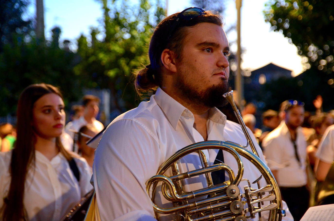 Procesión en honor a San Roque y la Virgen del Rosario en Huétor Vega