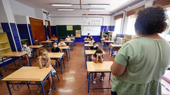 Huétor Vega abre el plazo para solicitar las ayudas para la compra de material escolar
