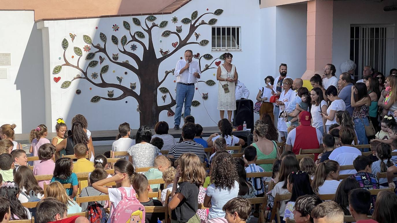La emocionante vuelta al 'cole' en Huétor Vega