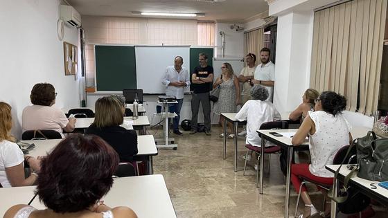 El personal de ayuda a domicilio recibe un curso de primeros auxilios
