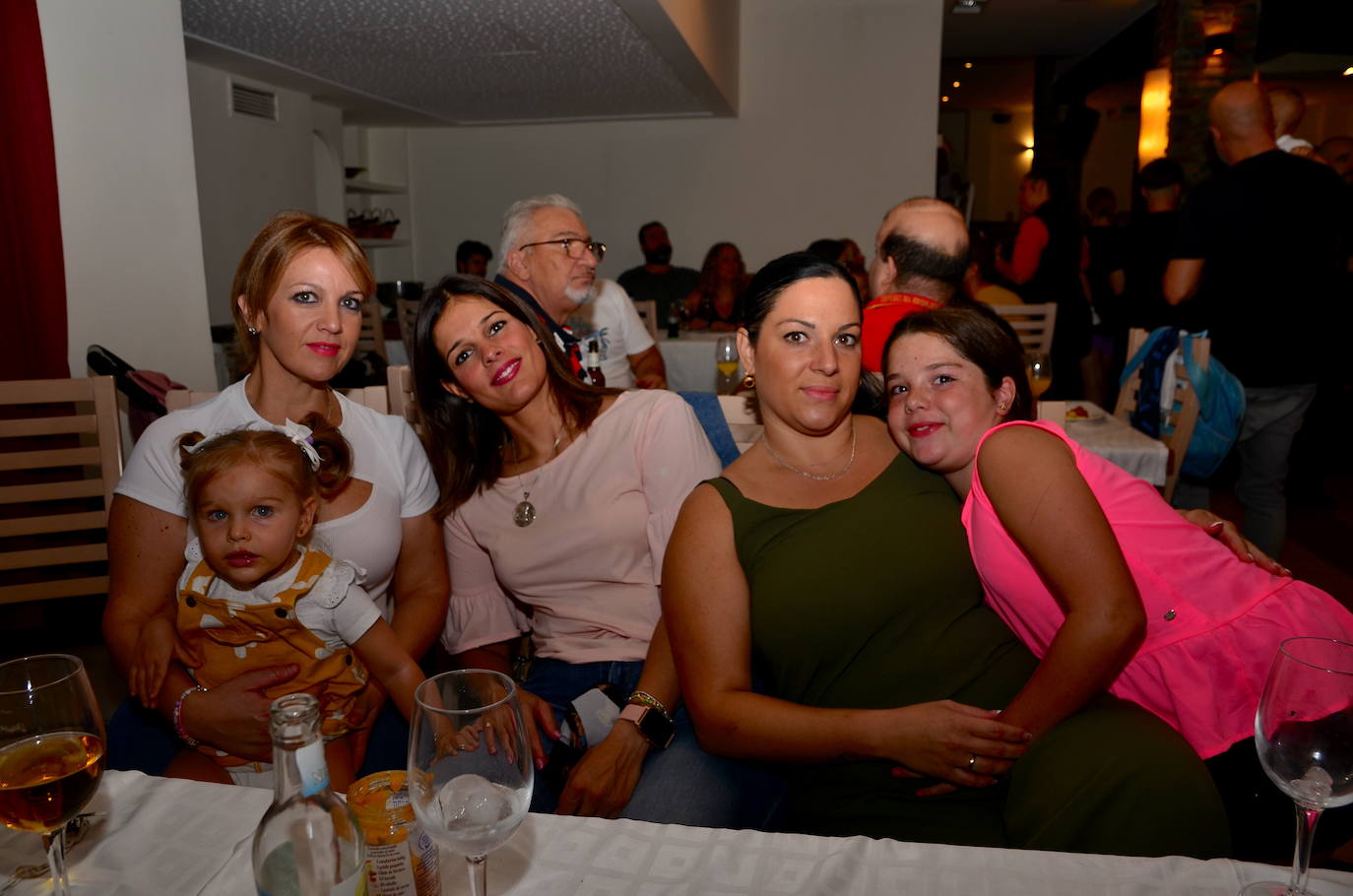 La cena con baile flamenco de San Miguel en Huétor Vega