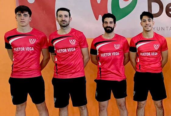 El CD Huétor Vega Tenis de Mesa, en el último partido en casa.