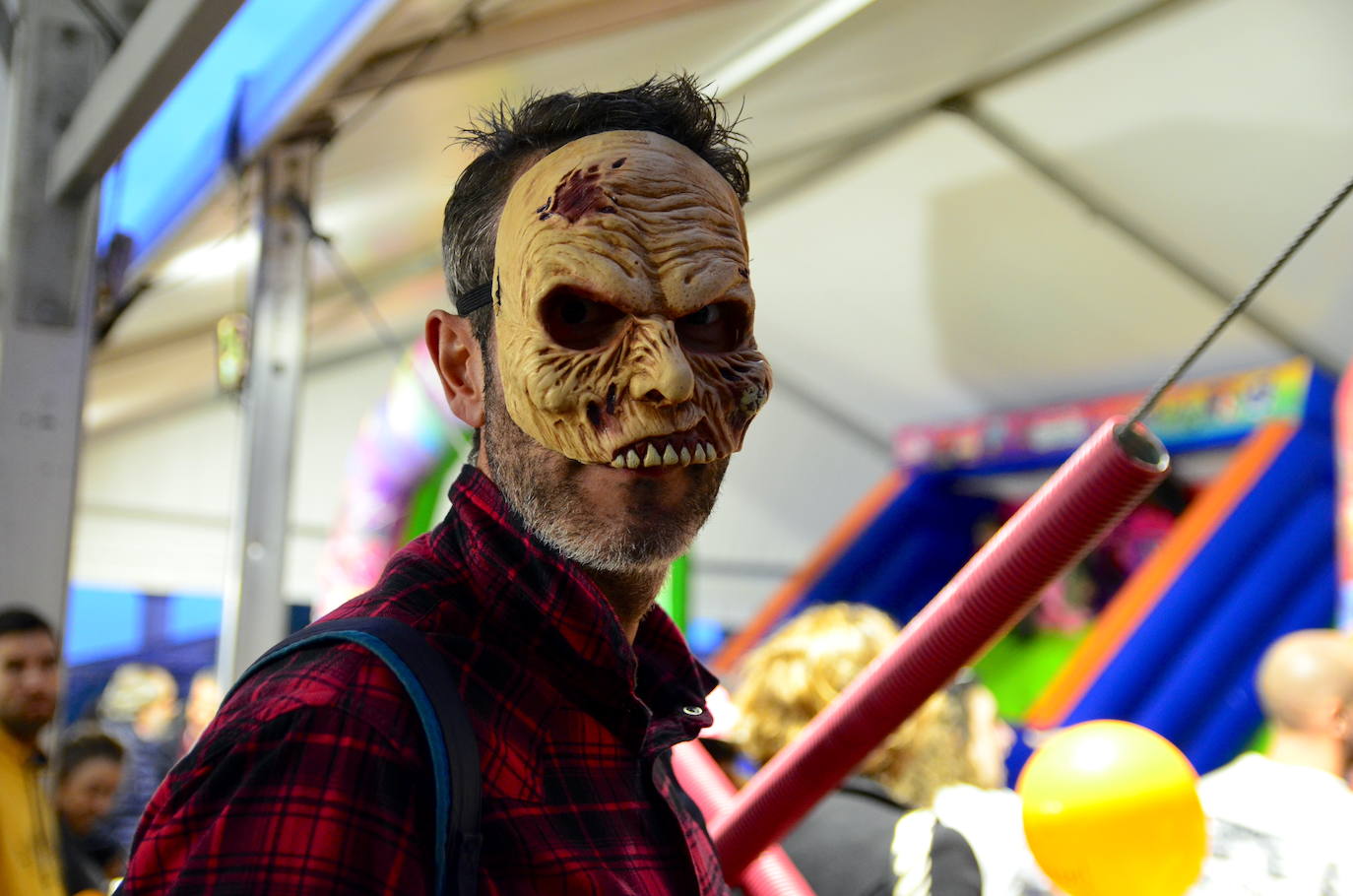 La gente de Huétor Vega se transforma en Halloween