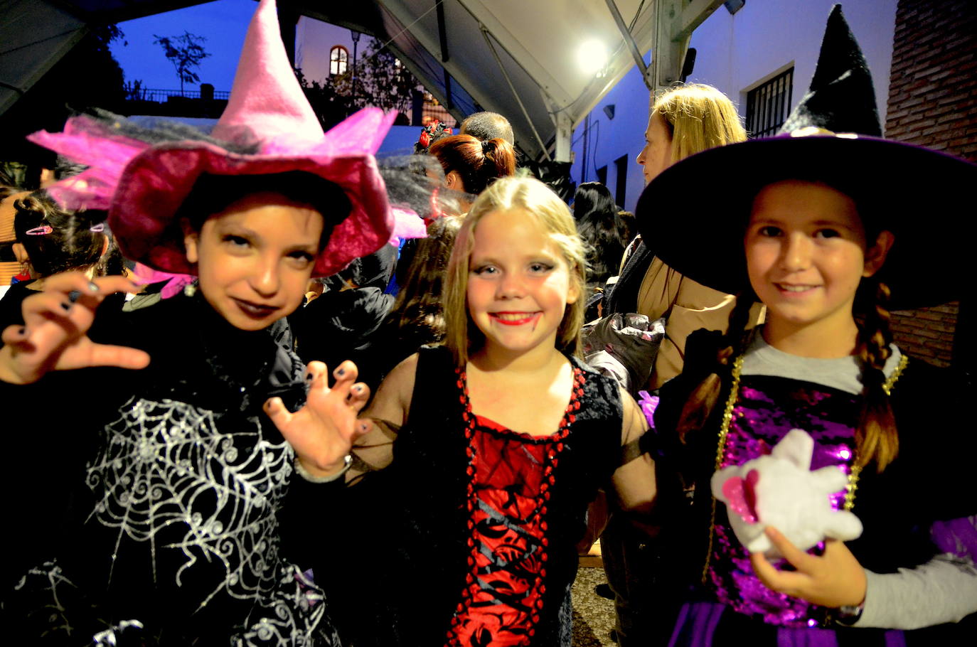 La gente de Huétor Vega se transforma en Halloween