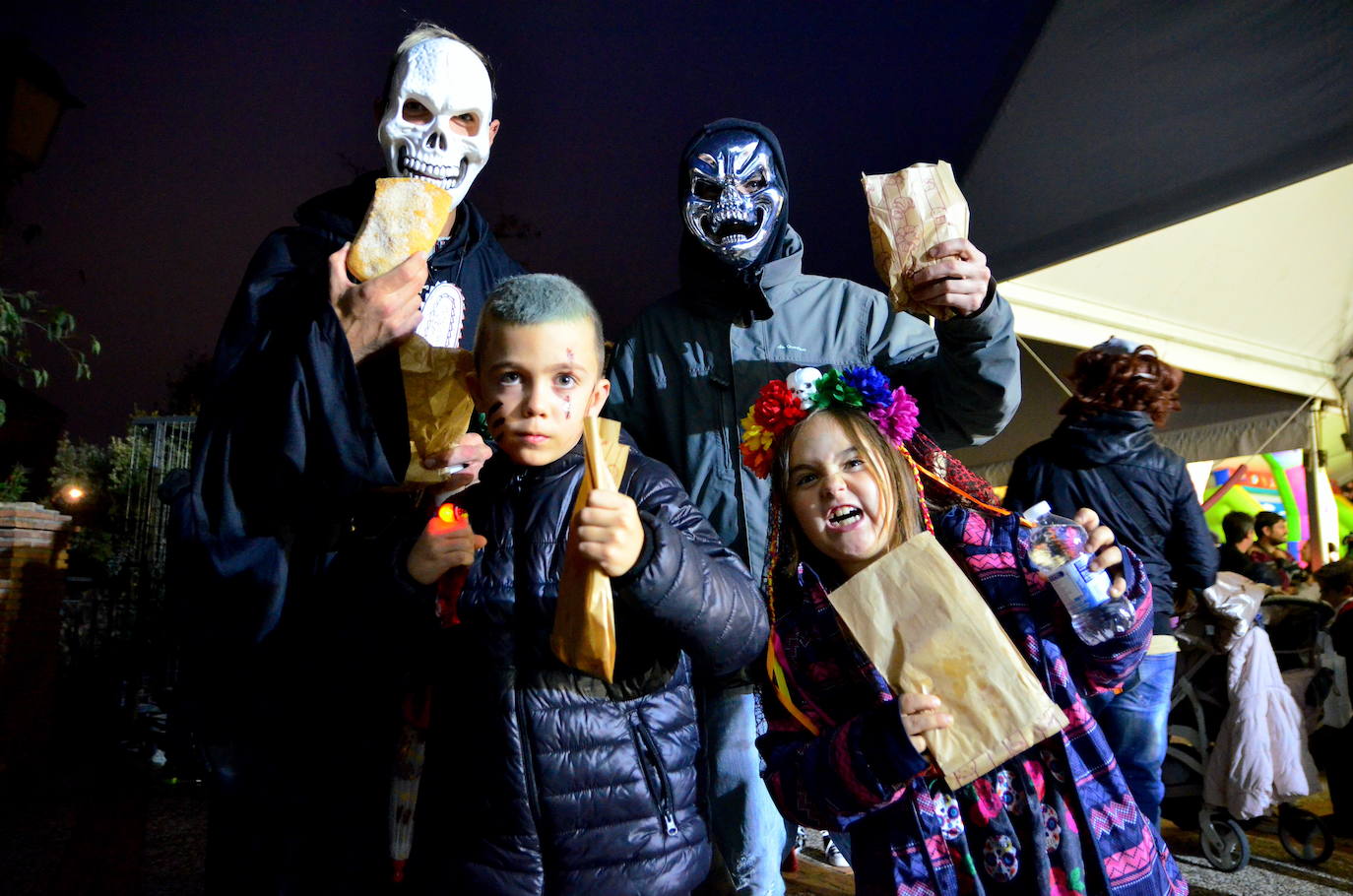 La gente de Huétor Vega se transforma en Halloween