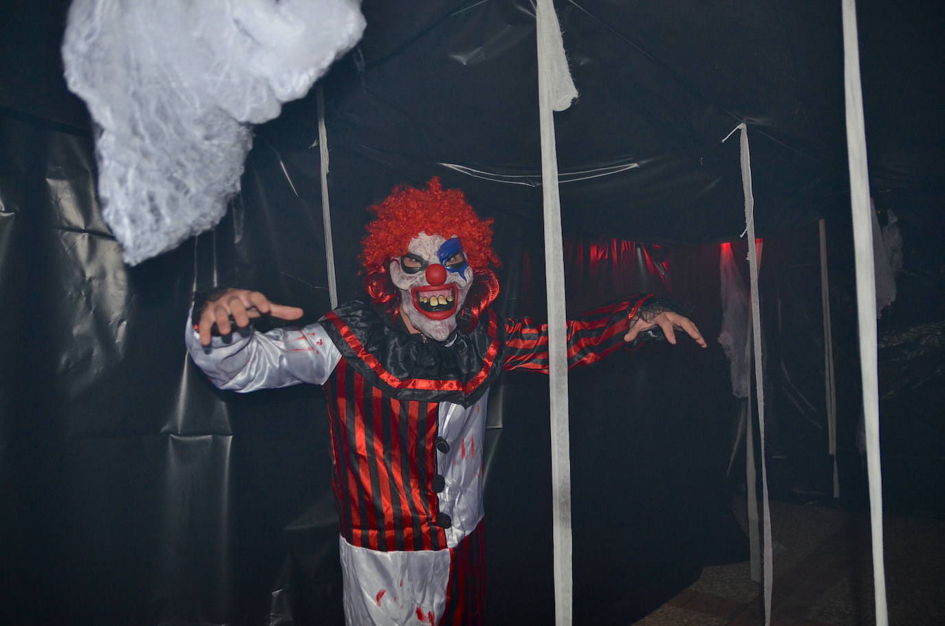 La gente de Huétor Vega se transforma en Halloween