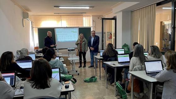 El programa 'Preparadas' forma a mujeres en capacitación digital en Huétor Vega
