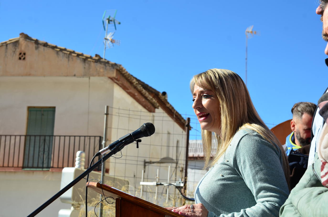 La juventud toma la voz en Huétor Vega por el 25N