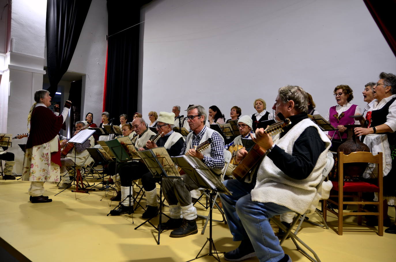 La Rondalla San Roque, en el Certamen de Villancicos celebrado el 3 de diciembre.