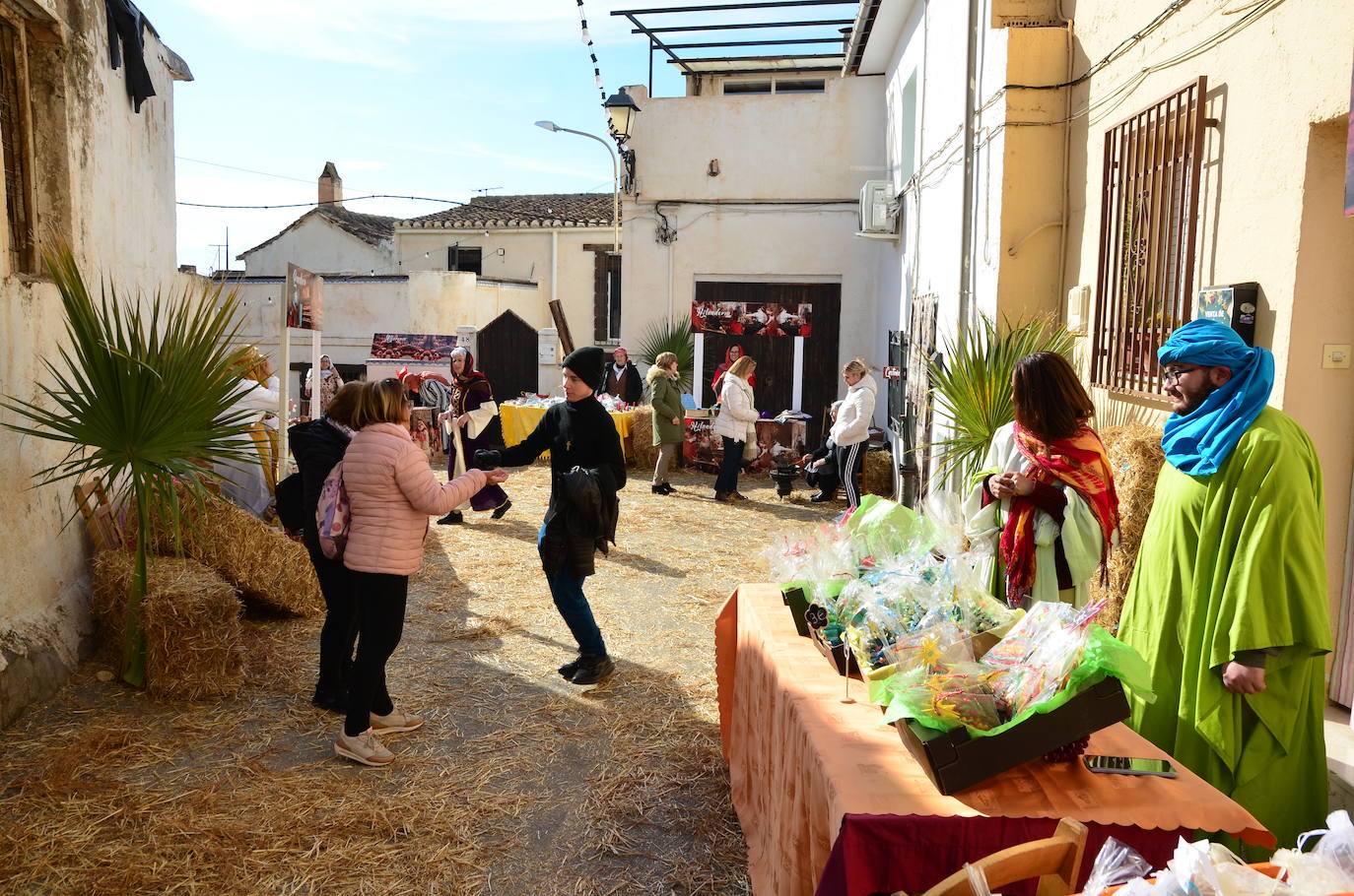 El belén viviente abre los brazos en Huétor Vega