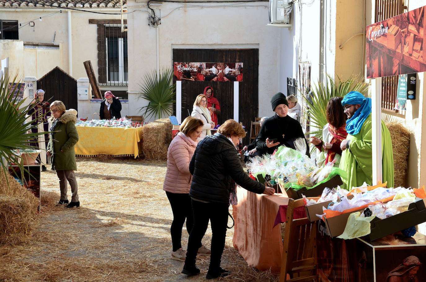 El belén viviente abre los brazos en Huétor Vega