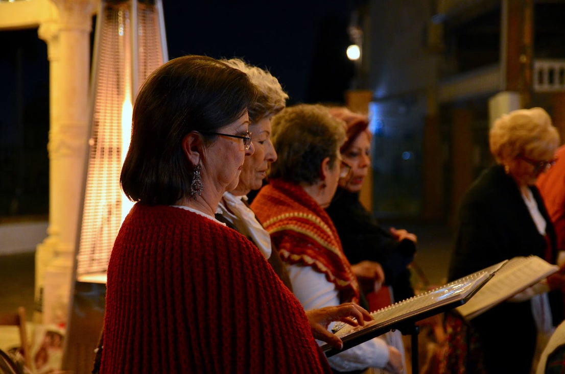 Fiesta de villancicos y panderetas en Huétor Vega