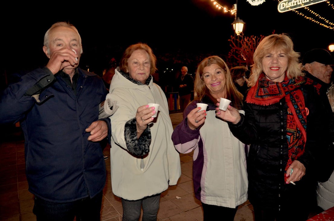 Fiesta de villancicos y panderetas en Huétor Vega