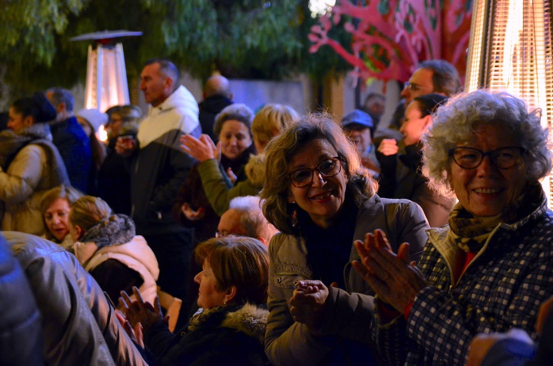 Fiesta de villancicos y panderetas en Huétor Vega