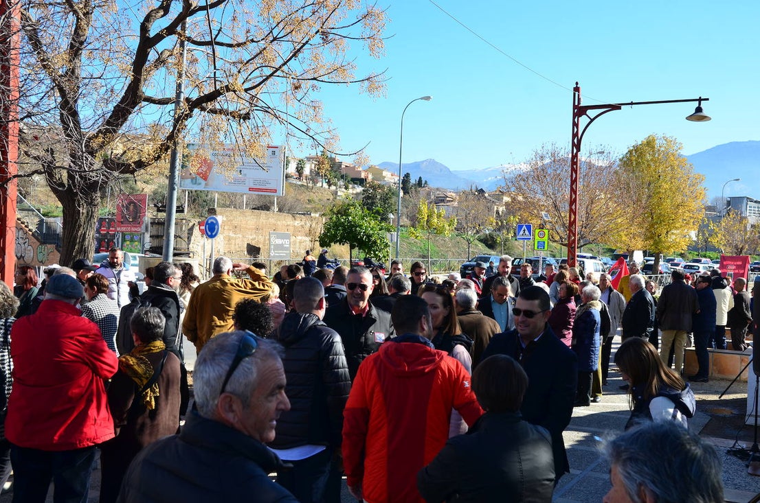 Huétor Vega inaugura el Mirador de la Vega Alcalde Mariano Molina del Paso