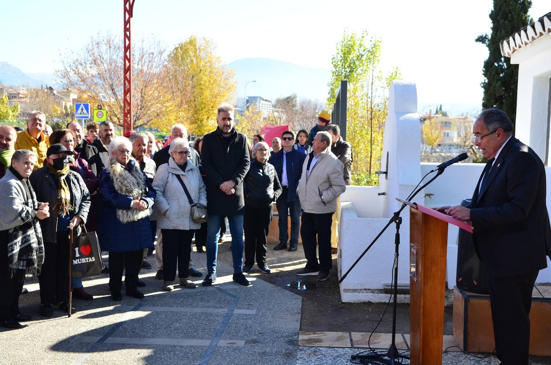 Huétor Vega inaugura el Mirador de la Vega Alcalde Mariano Molina del Paso