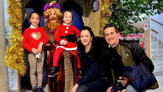 Cartas a los Reyes Magos, trucos y carcajadas en Huétor Vega
