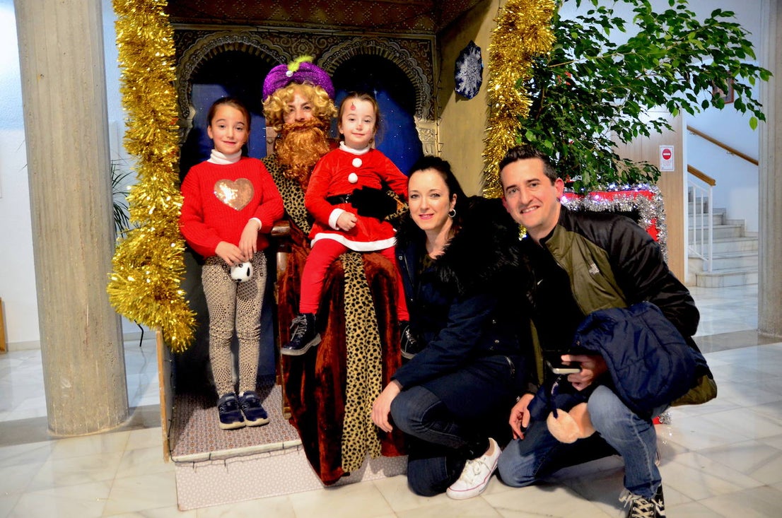 Cartas a los Reyes Magos, trucos y carcajadas en Huétor Vega
