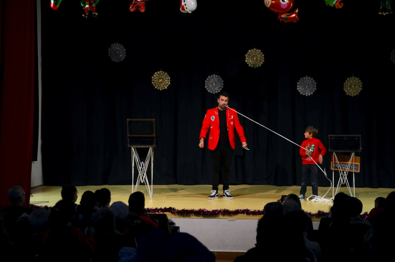 Cartas a los Reyes Magos, trucos y carcajadas en Huétor Vega